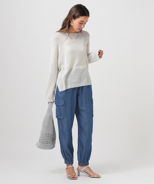 BAYFLOW（ベイフロー）の「[薄手＆しなやかな素材感]デニムカーゴパンツ（カーゴパンツ・レディース・インディゴブルー/ブラック・SMALL/MEDIUM）」の6枚目の写真