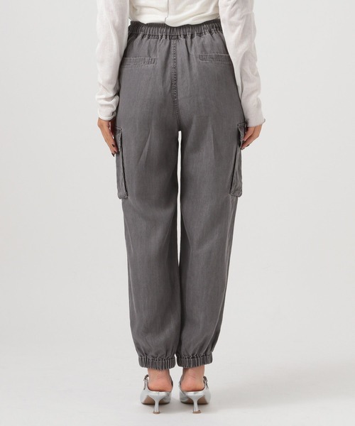 BAYFLOW（ベイフロー）の「[薄手＆しなやかな素材感]デニムカーゴパンツ（カーゴパンツ・レディース・インディゴブルー/ブラック・SMALL/MEDIUM）」の21枚目の写真