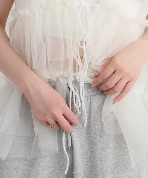 RAY CASSIN（レイカズン）の「チュールティアードキャミ（その他トップス・レディース・ベージュ/ブラウン/ホワイト・FREE）」の4枚目の写真