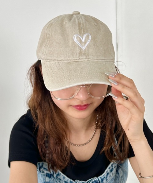 CLEA（クレア）の「ハート刺繍ピグメントキャップ（キャップ・レディース・ブルー/ブラック/ピンク/ベージュ・FREE）」の17枚目の写真
