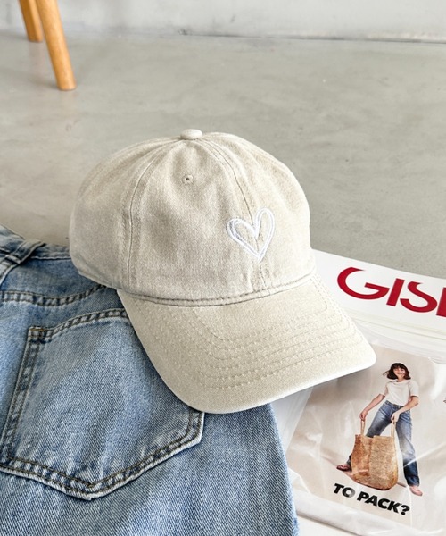 CLEA（クレア）の「ハート刺繍ピグメントキャップ（キャップ・レディース・ブルー/ブラック/ピンク/ベージュ・FREE）」の16枚目の写真