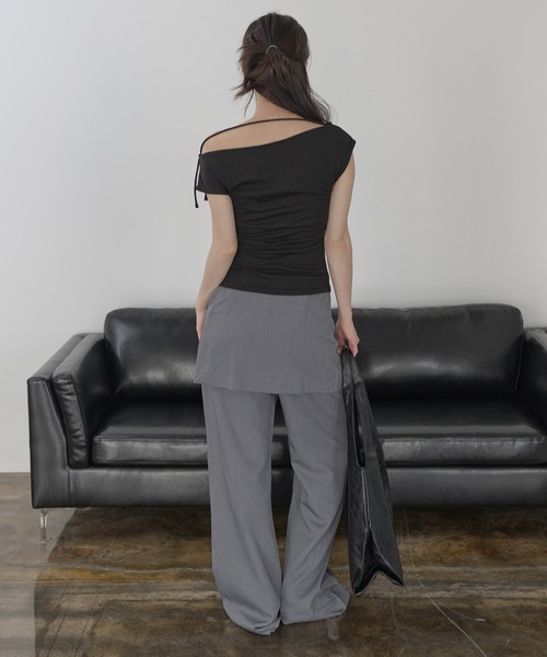UNE MANSION（ユヌマンション）の「サイドベルトラップスカート付きセミブーツカットスラックス（スラックス・レディース・ベージュ/グレー/ブラック・LARGE/SMALL/MEDIUM）」の12枚目の写真