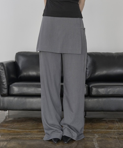 UNE MANSION（ユヌマンション）の「サイドベルトラップスカート付きセミブーツカットスラックス（スラックス・レディース・ベージュ/グレー/ブラック・LARGE/SMALL/MEDIUM）」の13枚目の写真