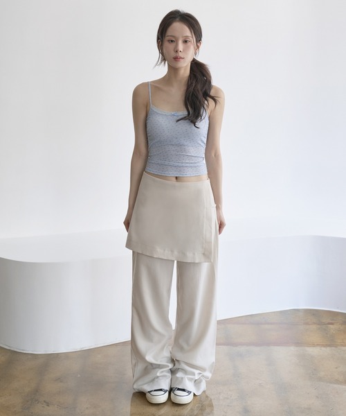 UNE MANSION（ユヌマンション）の「サイドベルトラップスカート付きセミブーツカットスラックス（スラックス・レディース・ベージュ/グレー/ブラック・LARGE/SMALL/MEDIUM）」の5枚目の写真