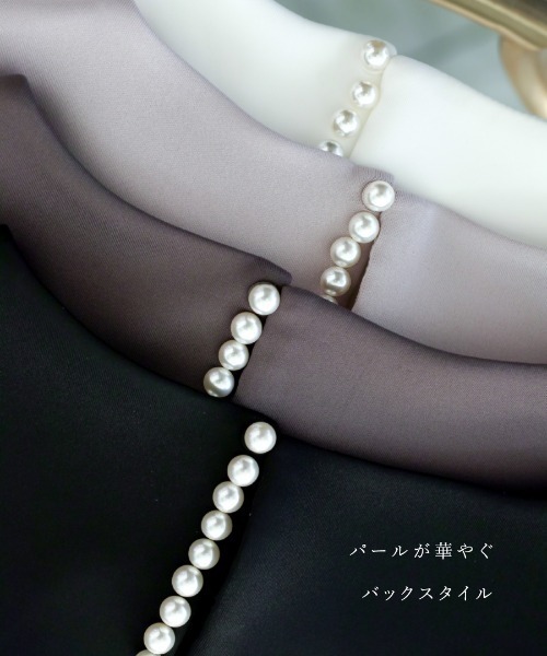 Emilyan（エミリアン）の「手洗い可･ストレッチ･UV CUT･接触冷感【  とろぷり生地がクセになる  】つやポンチ・バックパールライク・ペプラム半袖ブラウス（シャツ/ブラウス・レディース・ブラック/ホワイト/チャコールグレー/グレー・L/M/S）」の21枚目の写真