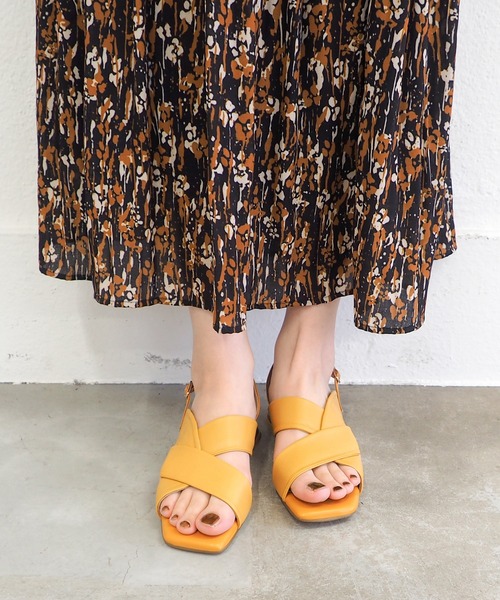 cava cava（サヴァサヴァ）の「ローヒールクロスサンダル　3720557（サンダル・レディース・ブラック/イエロー/シルバー・24.5cm/24cm/23.5cm/23cm/22.5cm）」の19枚目の写真