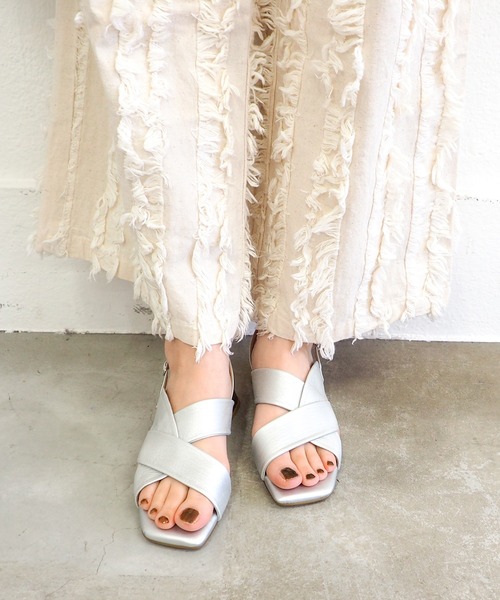 cava cava（サヴァサヴァ）の「ローヒールクロスサンダル　3720557（サンダル・レディース・ブラック/イエロー/シルバー・24.5cm/24cm/23.5cm/23cm/22.5cm）」の13枚目の写真