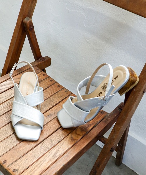 cava cava（サヴァサヴァ）の「ローヒールクロスサンダル　3720557（サンダル・レディース・ブラック/イエロー/シルバー・24.5cm/24cm/23.5cm/23cm/22.5cm）」の10枚目の写真