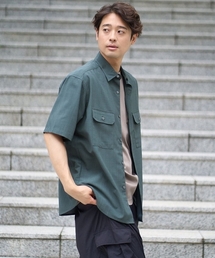 a.v.v（アーヴェヴェ）の「【速乾/イージーケア】Wポケットシャツ【夏リライト】（シャツ/ブラウス）」