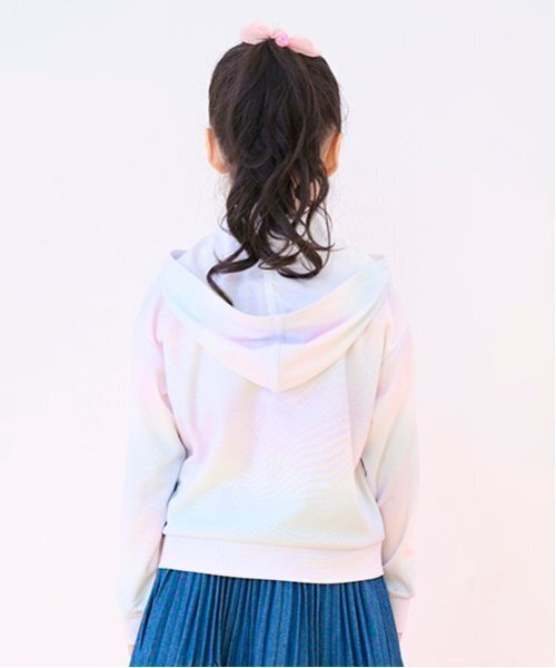 mezzo piano(メゾピアノ)の「UVカット ZIPパーカ(パーカー・キッズ・カラフル/ラベンダー・110cm/140cm/130cm/120cm/100cm/90cm)」の19枚目の写真