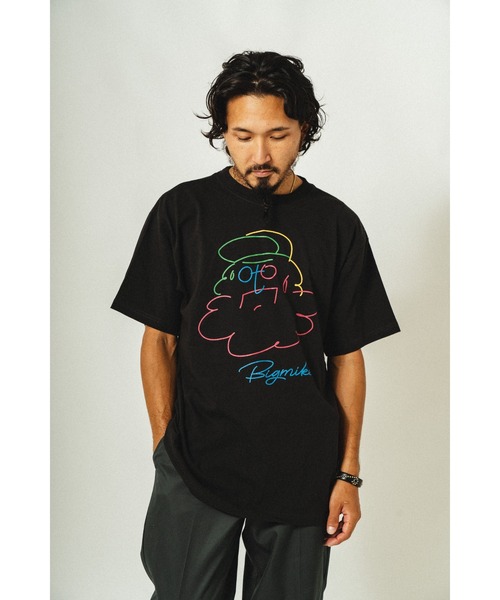BIG MIKE(ビッグマイク)の「BIG MIKE ビッグマイク/ ハンディング オジサン 半袖プリント Tシャツ // 102528401(Tシャツ/カットソー・メンズ・ブラック/ホワイト/アッシュ・MEDIUM/LARGE/X-LARGE)」の6枚目の写真