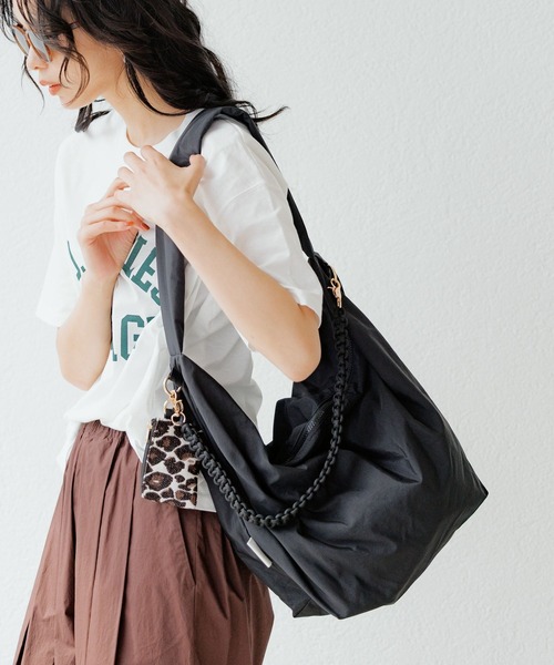 CONTROL FREAK / CTFK(コントロールフリーク)の「BARNYARDSTORM / CONTROL FREAK (コントロールフリーク) / ワンハンドルBIGショルダー 【撥水】(ショルダーバッグ・レディース・グレー/ブラック/モカ・FREE)」の2枚目の写真