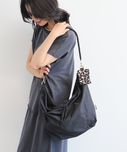 CONTROL FREAK / CTFK(コントロールフリーク)の「BARNYARDSTORM / CONTROL FREAK (コントロールフリーク) / ワンハンドルBIGショルダー 【撥水】(ショルダーバッグ・レディース・グレー/ブラック/モカ・FREE)」の21枚目の写真