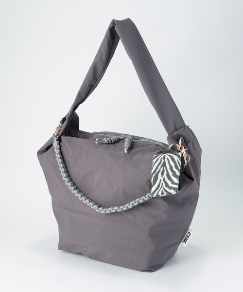 CONTROL FREAK / CTFK(コントロールフリーク)の「BARNYARDSTORM / CONTROL FREAK (コントロールフリーク) / ワンハンドルBIGショルダー 【撥水】(ショルダーバッグ・レディース・グレー/ブラック/モカ・FREE)」の18枚目の写真