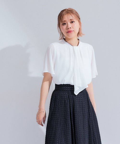 Petitjo（プッチージョ）の「小さいサイズ　ボウタイ付き配色プチハイネックブラウス　低身長さん・小柄女性（シャツ/ブラウス・レディース・ブラック系その他/オフホワイト・PM/PL/PS/PSS）」の14枚目の写真