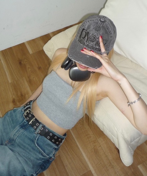 DTYYPE(ドタイプ)の「カップ付きバックオープンクロップキャミソール(キャミソール・レディース・ホワイト/グレー/ブラック・FREE)」の9枚目の写真