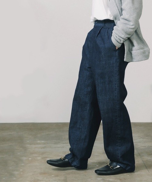 ROOPTOKYO(ループトウキョウ)の「BONNY WOVEN/ボニーウーブン TUCK PANTS/デニムパンツ(デニムパンツ・レディース・ネイビー・3)」の1枚目の写真