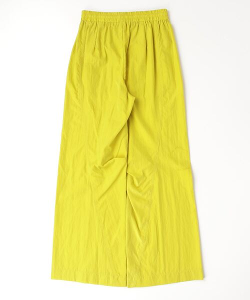 ESSENTIAL（エッセンシャル）の「割縫サテンパンツ（その他パンツ・レディース・イエロー・36/38）」の2枚目の写真