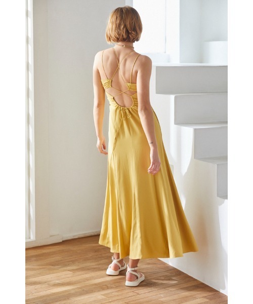 Estella.K(エステラケー)の「Leonora Maxi Dress Wバッククロスドレス(ワンピース・レディース・ブラック/イエロー/ブルー・FREE)」の4枚目の写真