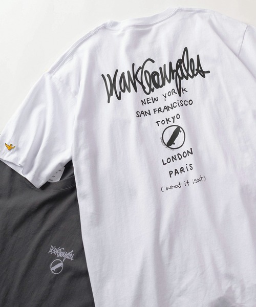 (What it isNt)ART BY MARKGONZALES(ワットイットイズント)の「【75】【(What it isNt) ART BY MARK GONZALES/ワットイズイズント マークゴンザレス】リラックスフィット バックプリントアートグラフィック アソート 半袖Tシャツ/ワンポイント/オーバーサイズ(Tシャツ/カットソー・メンズ・ネイビー/ブラウン/ブラック/チャコールグレー/ホワイト/ホワイト系その他/ブラック系その他/グレー系その他/ブラウン系その他/ブルー系その他/ホワイト系その他2/ホワイト系その他3/ホワイト系その他4/ホワイト系その他5/ブラック系その他2/ブラック系その他3/グレー系その他2/グレー系その他3/グレー系その他4/ブラウン系その他2/ブラウン系その他3/ブラウン系その他4/ブラウン系その他5/ブルー系その他2/ブルー系その他3/ブルー系その他4・M/L/XL)」の3枚目の写真