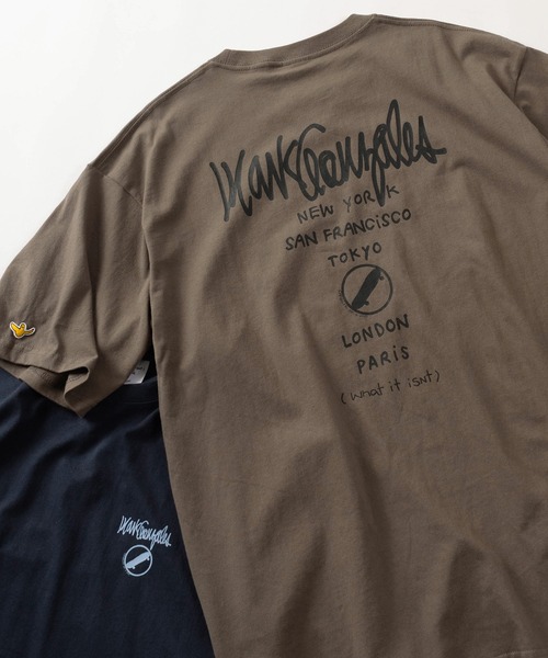 (What it isNt)ART BY MARKGONZALES(ワットイットイズント)の「【75】【(What it isNt) ART BY MARK GONZALES/ワットイズイズント マークゴンザレス】リラックスフィット バックプリントアートグラフィック アソート 半袖Tシャツ/ワンポイント/オーバーサイズ(Tシャツ/カットソー・メンズ・ネイビー/ブラウン/ブラック/チャコールグレー/ホワイト/ホワイト系その他/ブラック系その他/グレー系その他/ブラウン系その他/ブルー系その他/ホワイト系その他2/ホワイト系その他3/ホワイト系その他4/ホワイト系その他5/ブラック系その他2/ブラック系その他3/グレー系その他2/グレー系その他3/グレー系その他4/ブラウン系その他2/ブラウン系その他3/ブラウン系その他4/ブラウン系その他5/ブルー系その他2/ブルー系その他3/ブルー系その他4・M/L/XL)」の17枚目の写真