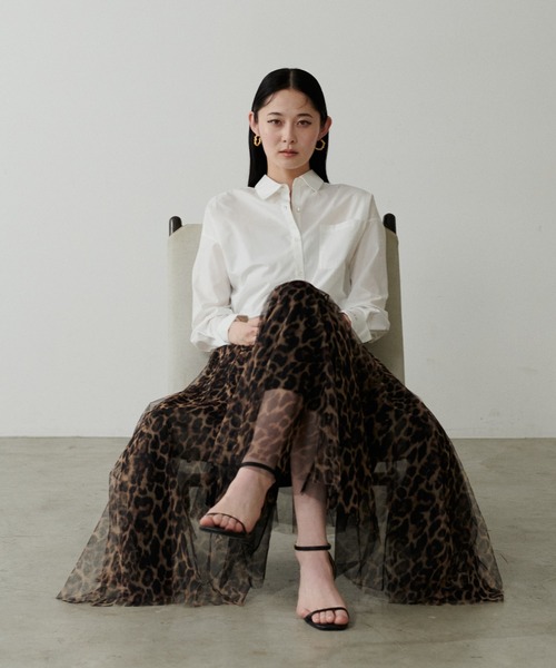 LARUTA（ラルータ）の「【LARUTA】WEB限定・ちびロゴ刺繍ベーシックシャツ（シャツ/ブラウス・レディース・チャコールグレー/カーキ/オフホワイト/ブルー/ストライプ・FREE）」の20枚目の写真
