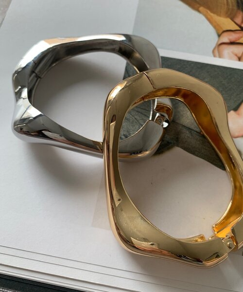 DouDou（ドゥドゥ）の「変形スクエアバングル（ブレスレット・レディース・シルバー/ゴールド・FREE）」の7枚目の写真