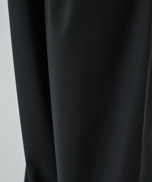 markaware（マーカウェア）の「TRIPLE PLEATED EASY TROUSERS（スラックス・メンズ・ネイビー/ブラック/チャコールグレー・1/2）」の10枚目の写真