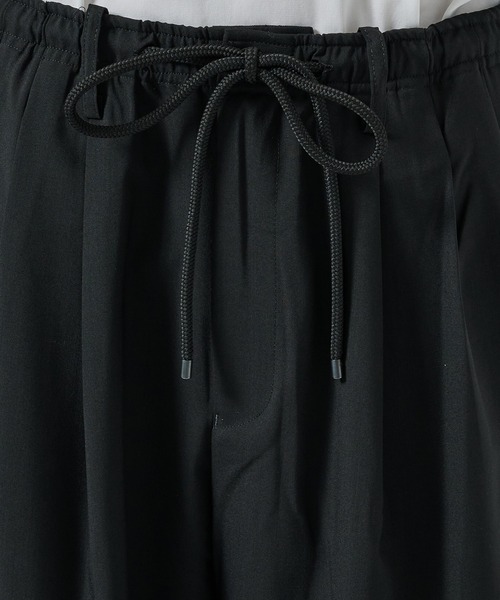 markaware（マーカウェア）の「TRIPLE PLEATED EASY TROUSERS（スラックス・メンズ・ネイビー/ブラック/チャコールグレー・1/2）」の12枚目の写真