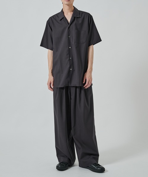 markaware（マーカウェア）の「TRIPLE PLEATED EASY TROUSERS（スラックス・メンズ・ネイビー/ブラック/チャコールグレー・1/2）」の22枚目の写真