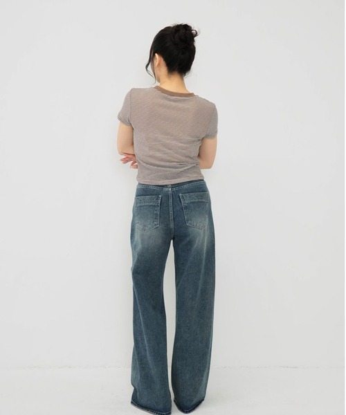 Enewd nina(エニュードニーナ)の「ライトウェイト ストライプ ボーダー シアー 薄手ニット 伸縮性あり Tシャツ(Tシャツ/カットソー・レディース・ブラウン/ライトブルー/ブラック・FREE)」の13枚目の写真