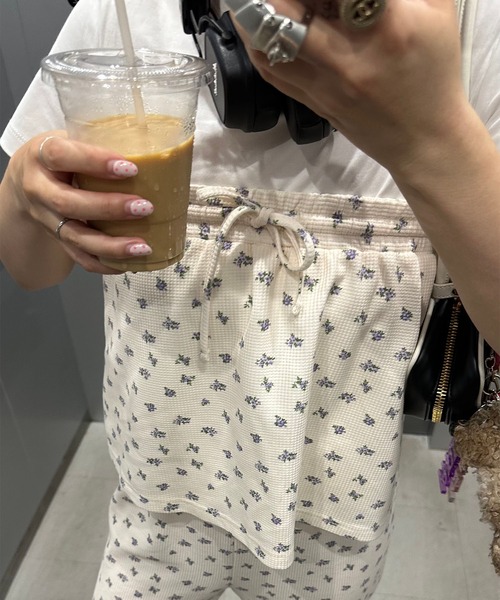 Alley Tokyo(アリートーキョー)の「マルチウェイフリフリワッフルパンツとスカートのセット(その他パンツ・レディース・オフホワイト/ラベンダー・FREE)」の15枚目の写真