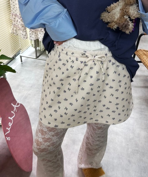 Alley Tokyo(アリートーキョー)の「マルチウェイフリフリワッフルパンツとスカートのセット(その他パンツ・レディース・オフホワイト/ラベンダー・FREE)」の6枚目の写真