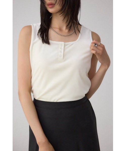 AZUL by moussy（アズールバイマウジー）の「ベロアタンクトップ（タンクトップ・レディース・ブラウン/ピンク/アイボリー/グレー・FREE）」の5枚目の写真