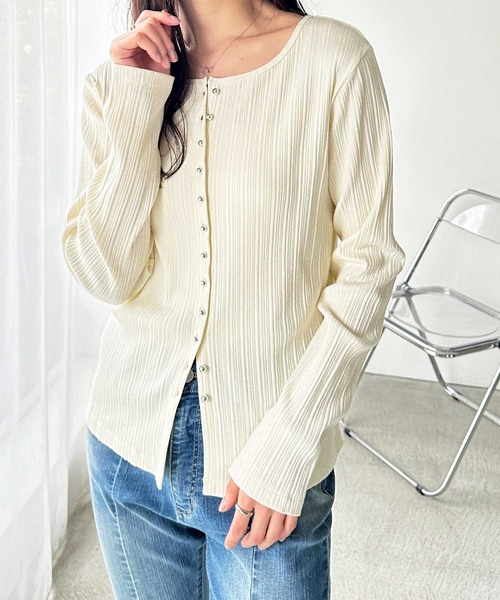 GeeRA(ジーラ)の「メニーボタンランダムリブトップス(Tシャツ/カットソー・レディース・オフホワイト/杢グレー/ブラック・MEDIUM/LARGE/X-LARGE)」の7枚目の写真