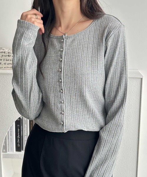 GeeRA(ジーラ)の「メニーボタンランダムリブトップス(Tシャツ/カットソー・レディース・オフホワイト/杢グレー/ブラック・MEDIUM/LARGE/X-LARGE)」の16枚目の写真