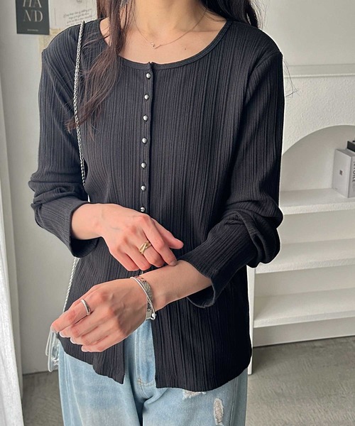 GeeRA(ジーラ)の「メニーボタンランダムリブトップス(Tシャツ/カットソー・レディース・オフホワイト/杢グレー/ブラック・MEDIUM/LARGE/X-LARGE)」の12枚目の写真