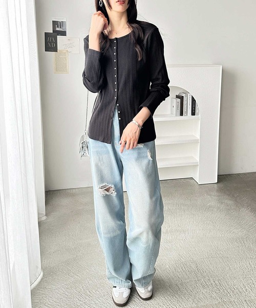 GeeRA(ジーラ)の「メニーボタンランダムリブトップス(Tシャツ/カットソー・レディース・オフホワイト/杢グレー/ブラック・MEDIUM/LARGE/X-LARGE)」の14枚目の写真