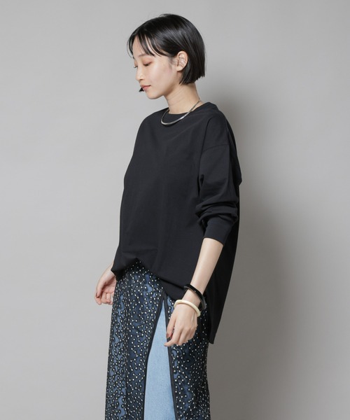 NANO universe(ナノユニバース)の「CVCプレーティング天竺ラウンドヘムカットトップス(Tシャツ/カットソー・レディース・ブラック/ホワイト/ブラウン・FREE)」の17枚目の写真