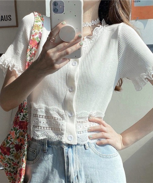 Miniministore(ミニミニストア)の「フリルショートカーディガン レースニット(カーディガン/ボレロ・レディース・ブラック/ライトブルー/ラベンダー/イエロー/ホワイト/ワインレッド・FREE)」の2枚目の写真