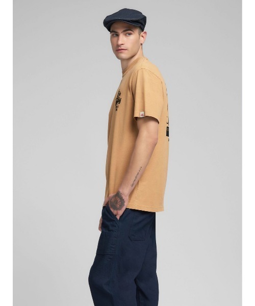 REPLAY(リプレイ)の「リラックスフィット コットンジャージー グラフティーTシャツ(Tシャツ/カットソー・メンズ・オレンジ・LARGE/MEDIUM/SMALL/X-LARGE)」の4枚目の写真