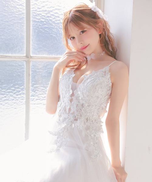 Tika（ティカ）の「[CLOSED] キャバドレス ロング フレア ノースリーブ キャミソール 立体フラワー刺繍 ビジュー バストシースルー 谷間魅せ ボリュームチュール  Aラインドレス（ドレス・レディース・ホワイト/グレー・XXXL/S/M/L/XL/XS/XXL）」の3枚目の写真