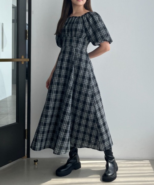 MISCH MASCH(ミッシュマッシュ)の「一部店舗限定 2wayオフショルチェックフレアワンピース(ワンピース・レディース・ブラック/ホワイト/ネイビー・フリ-)」の22枚目の写真