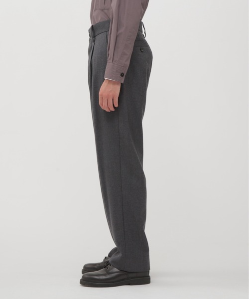 MILLED FINE WOOL TWILL（その他パンツ）｜MARGARET HOWELL