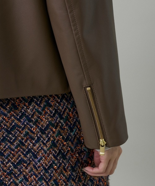 INED（イネド）の「ラムレザージップアップブルゾン（ブルゾン・レディース・ブラック/ブラウン・9号/11号）」の16枚目の写真