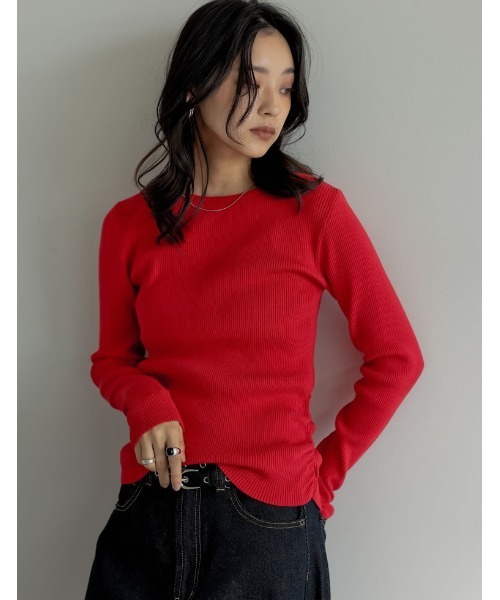 Re:EDIT（リエディ）の「[2025AW COLLECTION][保湿][静電気防止]クルーネックサイドシャーリングリブニットトップス（ニット/セーター・レディース・ブラック/アイボリー/グレイッシュベージュ/チャコールグレー/ブルー/ブラウン/レッド/ラベンダー・MEDIUM/LARGE）」の8枚目の写真