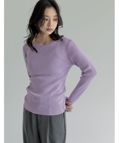 Re:EDIT（リエディ）の「[2025AW COLLECTION][保湿][静電気防止]クルーネックサイドシャーリングリブニットトップス（ニット/セーター・レディース・ブラック/アイボリー/グレイッシュベージュ/チャコールグレー/ブルー/ブラウン/レッド/ラベンダー・MEDIUM/LARGE）」の16枚目の写真