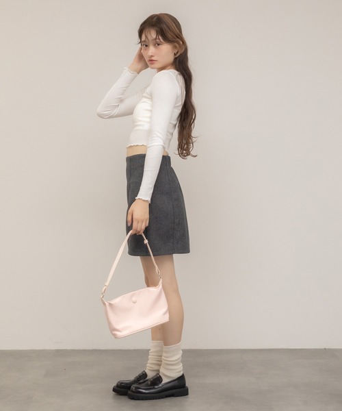 HEILIS(ヘイリス)の「コンパクトヘンリーメローカットソー/シアー 韓国 オフホワイト アイボリー ブラック グレー リブ 長袖 コンパクト カットソー 春服 秋服 冬服 トップス インナー レイヤード ノームコア ガーリートレンド クロップド(Tシャツ/カットソー・レディース・ブラック/グレー/オフホワイト・FREE)」の21枚目の写真