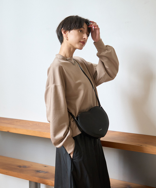 Rouge vif Anna(ルージュヴィフアンナ)の「【2025AW新色登場】ダンボールショートスウェット(スウェット・レディース・ベージュ/ネイビー/モカ・フリー)」の13枚目の写真