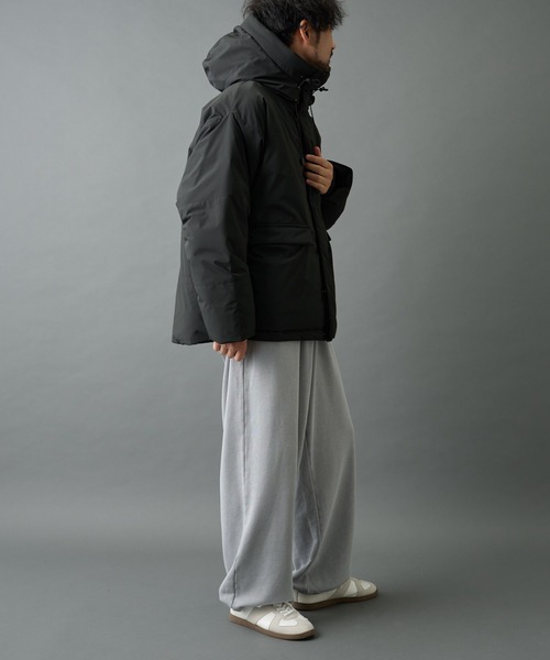 COLONY 2139（コロニートゥーワンスリーナイン）の「クロップド中綿フードジャケット（ダウンジャケット/コート・メンズ・ブラック/グレー・SMALL/MEDIUM/LARGE）」の14枚目の写真